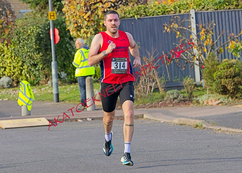2025-11-09GM10KA00137A.JPG