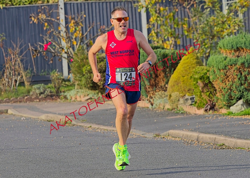 2025-11-09GM10KA00259A.JPG