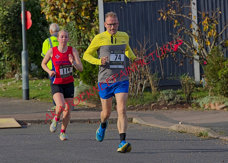 2025-11-09GM10KA00456A.JPG