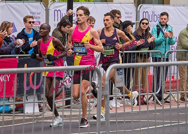 240421LONDONMARAA00247A.JPG