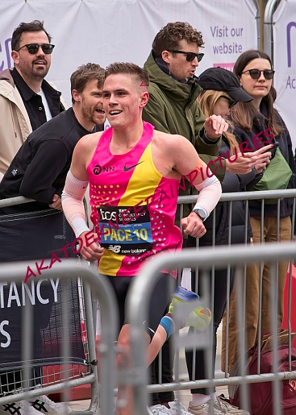 240421LONDONMARAA00276A.JPG