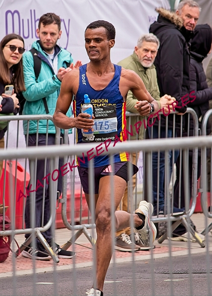 240421LONDONMARAA00285A.JPG