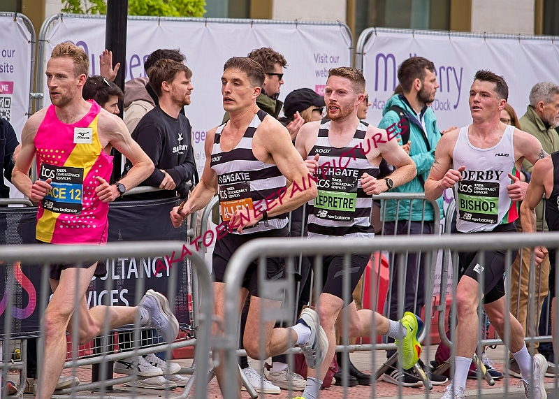 240421LONDONMARAA00305A.JPG
