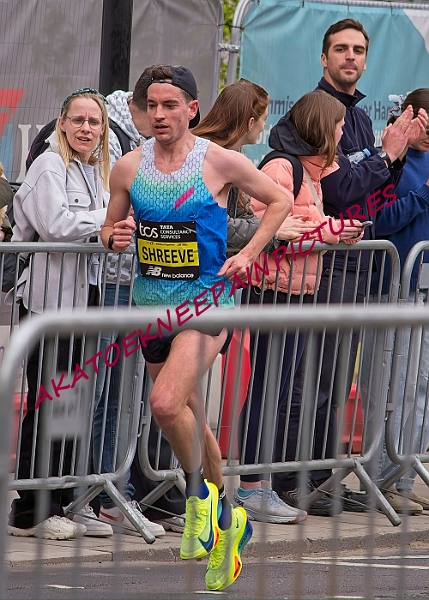 240421LONDONMARAA00331A.JPG