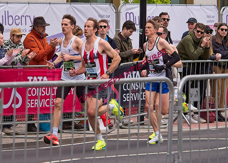240421LONDONMARAA00345A.JPG
