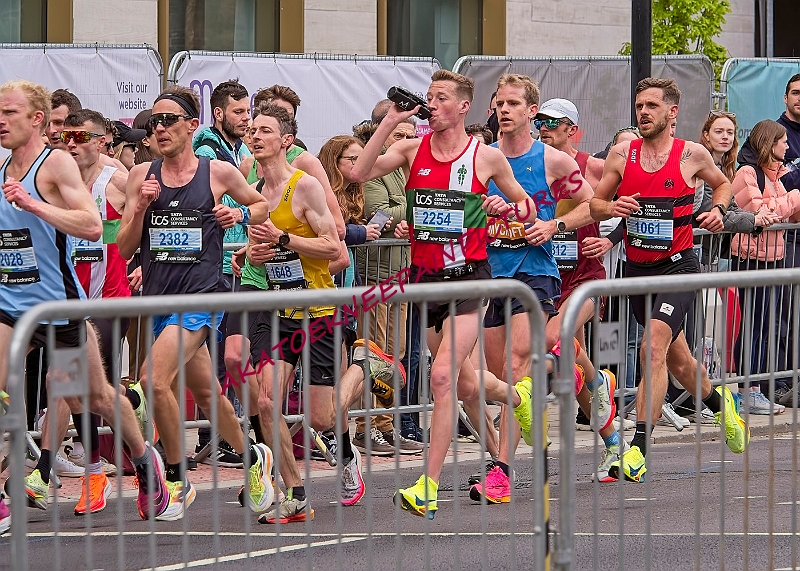 240421LONDONMARAA00357A.JPG