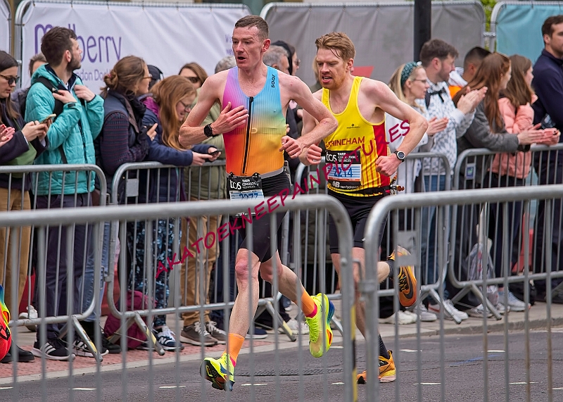 240421LONDONMARAA00392A.JPG