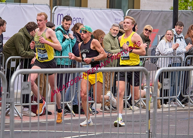240421LONDONMARAA00438A.JPG