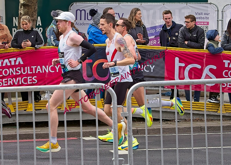 240421LONDONMARAA00466A.JPG