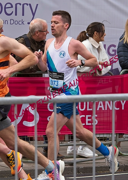240421LONDONMARAA00467A.JPG