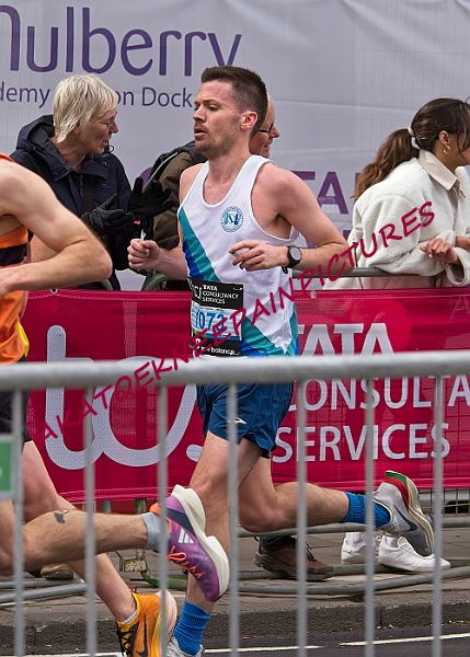 240421LONDONMARAA00468A.JPG
