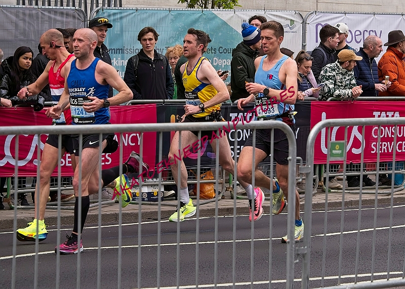 240421LONDONMARAA00472A.JPG