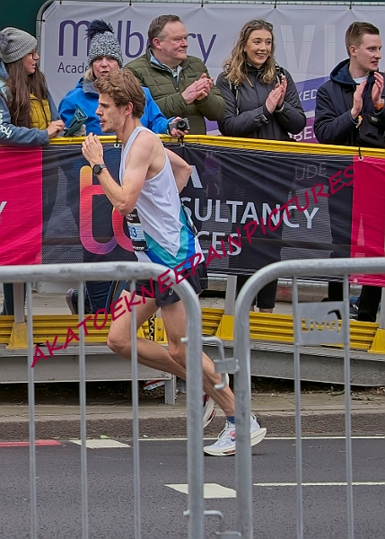 240421LONDONMARAA00490A.JPG