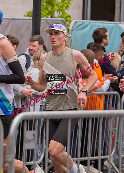 240421LONDONMARBB00120A.JPG