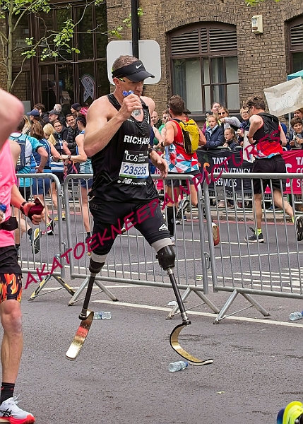 240421LONDONMARBB00424A.JPG