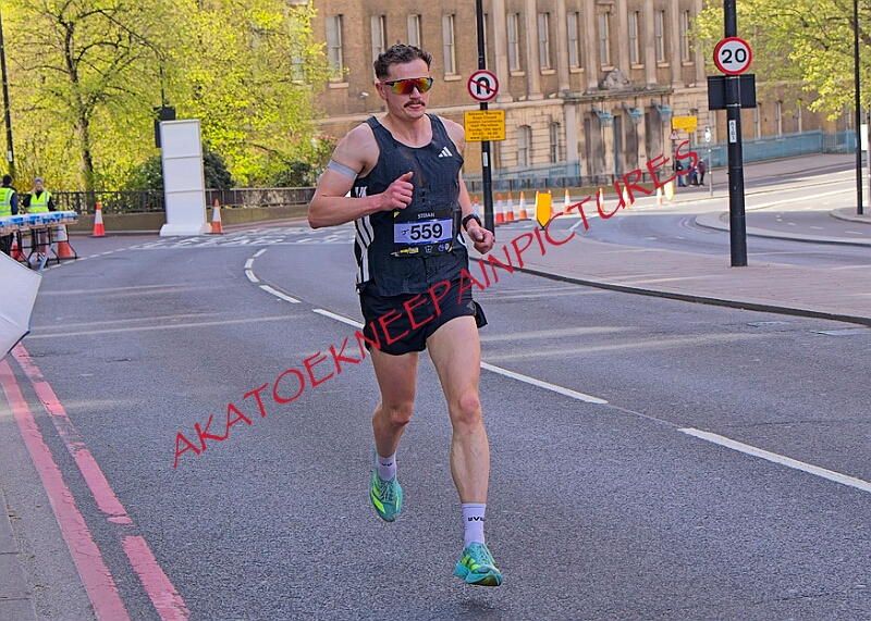 20260412 LONDLMHALF00007A.JPG