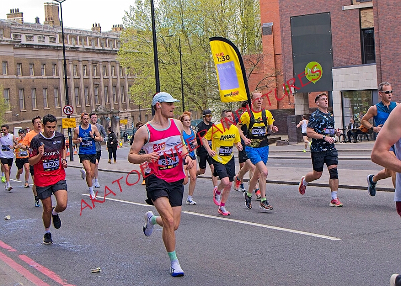 20260412 LONDLMHALF00059A.JPG
