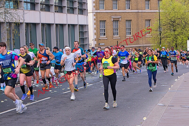 20260412 LONDLMHALF00222A.JPG