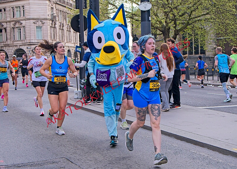 20260412 LONDLMHALF00237A.JPG