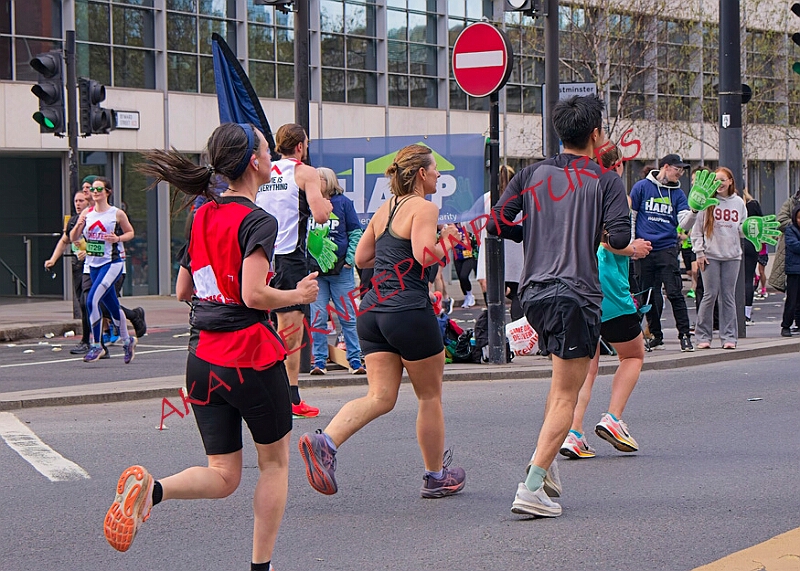20260412 LONDLMHALF00277A.JPG