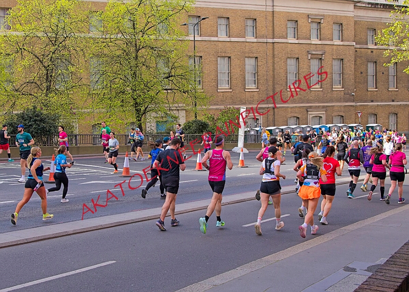20260412 LONDLMHALF00284A.JPG