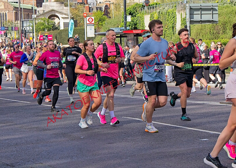 20260412 LONDLMHALF00320A.JPG
