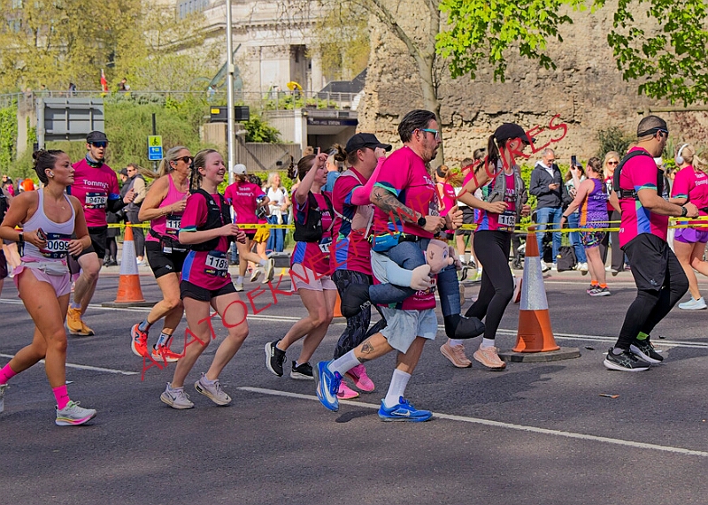 20260412 LONDLMHALF00334A.JPG