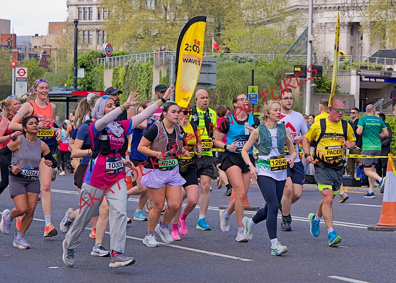 20260412 LONDLMHALF00405A.JPG