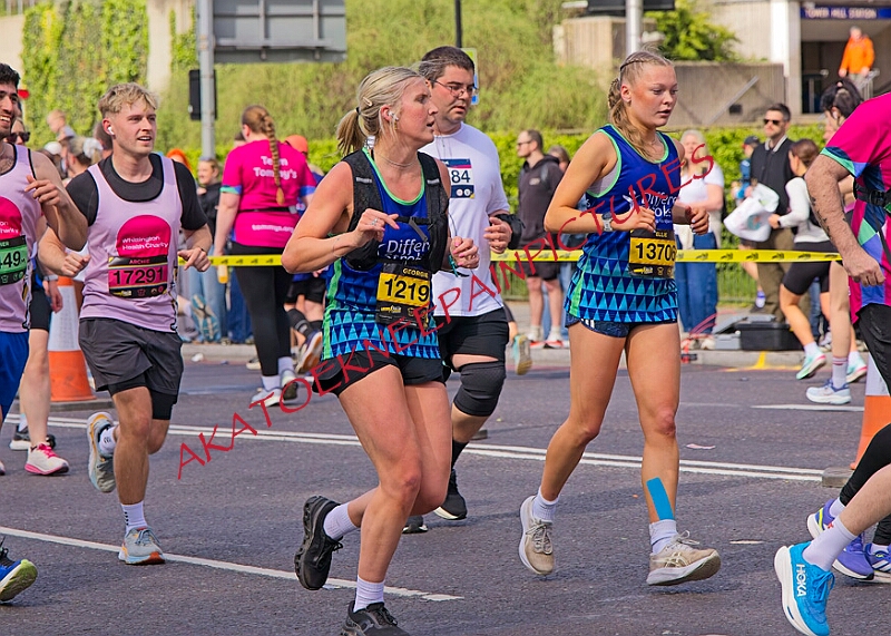 20260412 LONDLMHALF00427A.JPG