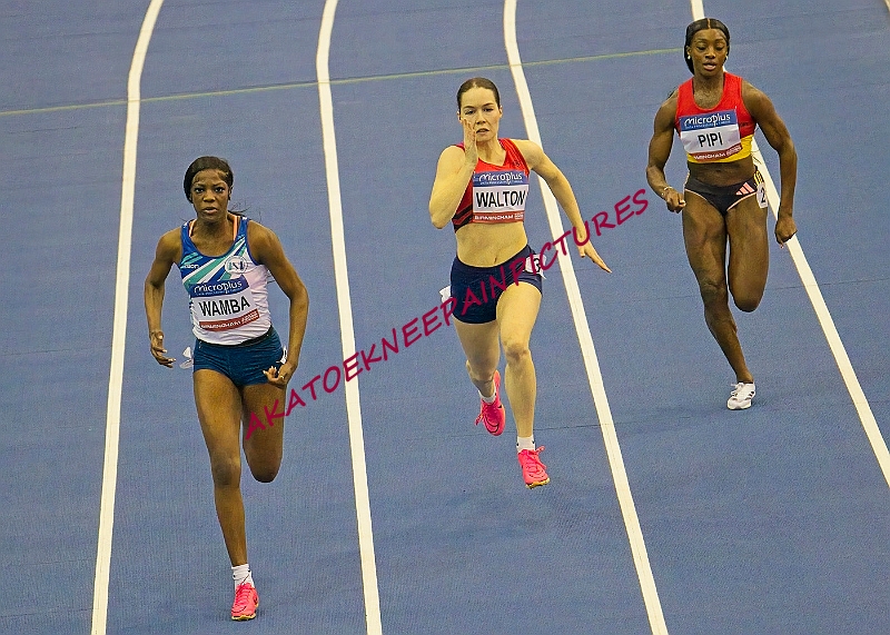 240218UKAINDOORSSUN00186A.JPG