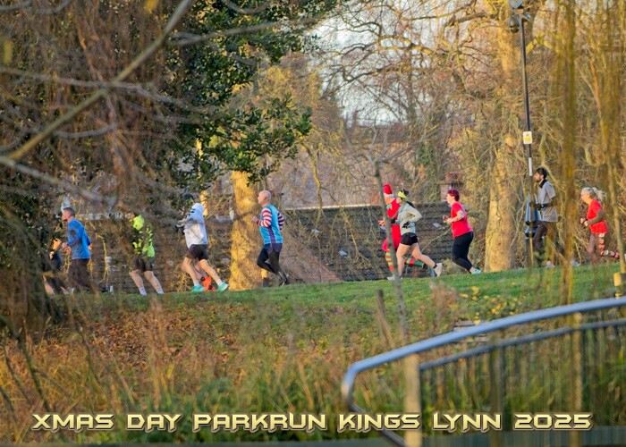 2025-12-25KLXMASPRUN00012A.JPG