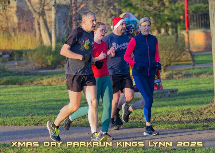 2025-12-25KLXMASPRUN00099A.JPG