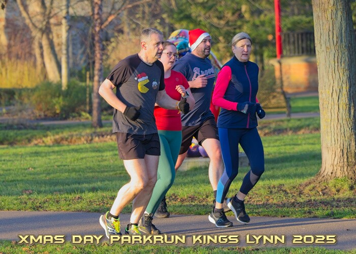 2025-12-25KLXMASPRUN00100A.JPG